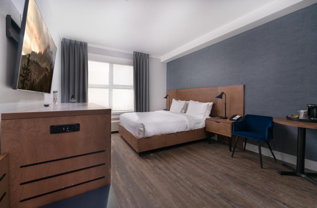 Prestige Hotel 3*